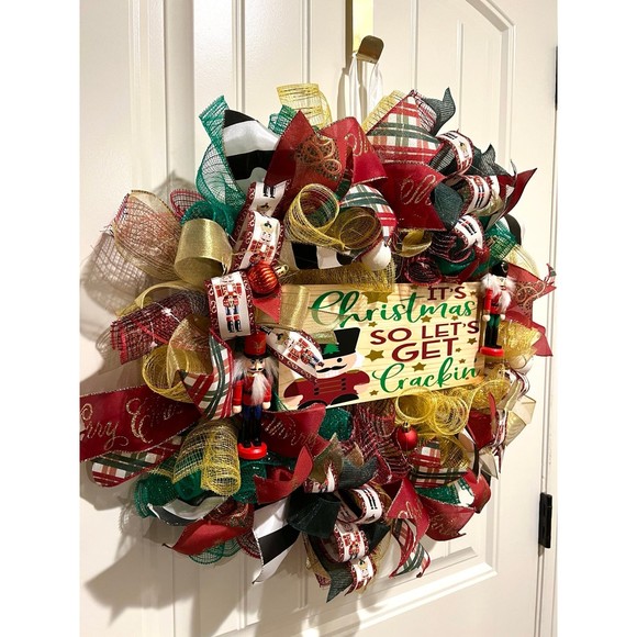 Christmas Nutcracker Holiday Ribbon Door Wreath Handmade 22 ins LED W4 - Picture 5 of 13